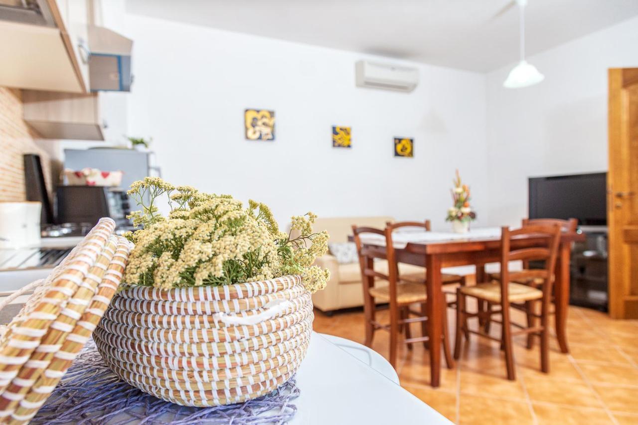 Usuonu Apartman Baunei Kültér fotó