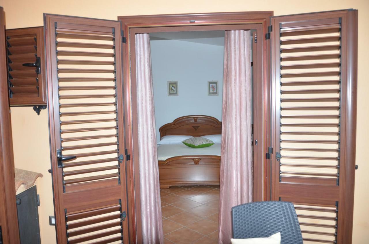 Usuonu Apartman Baunei Kültér fotó